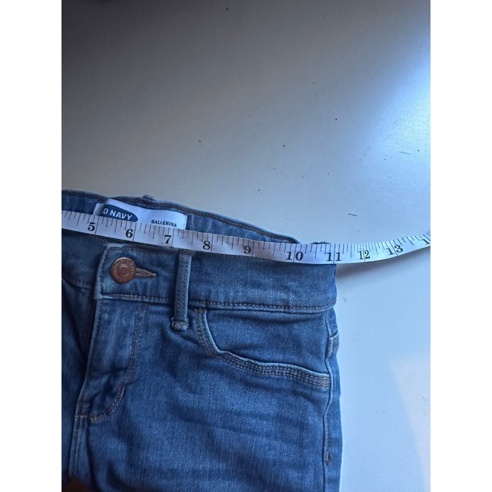 Old Navy shorts - Picture 5 of 6